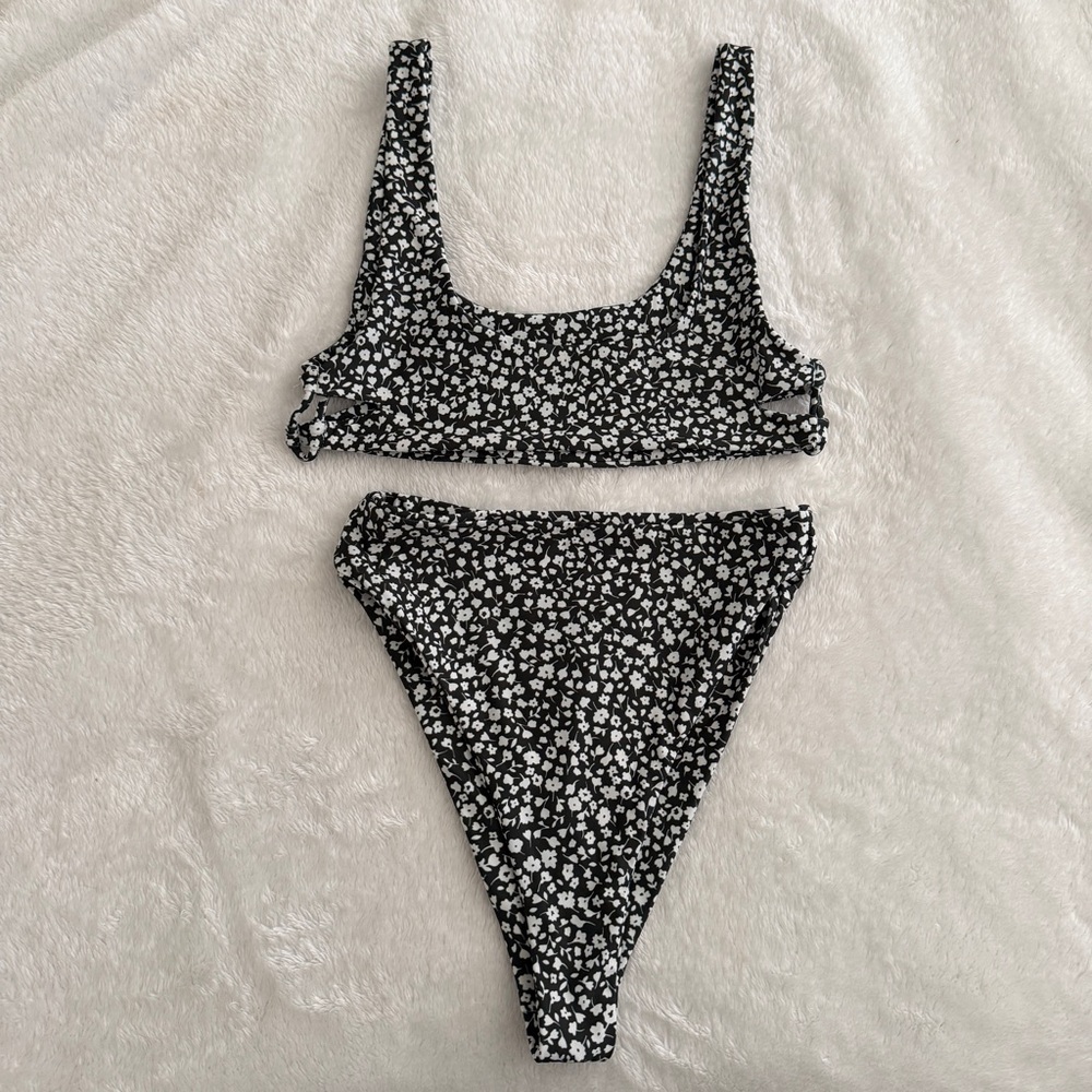 Stone Fox Swim XS Floral Bikini - Picture 4 of 4